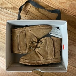 BRAND NEW UGG Chestnut Baby Neumel - Size 2/3